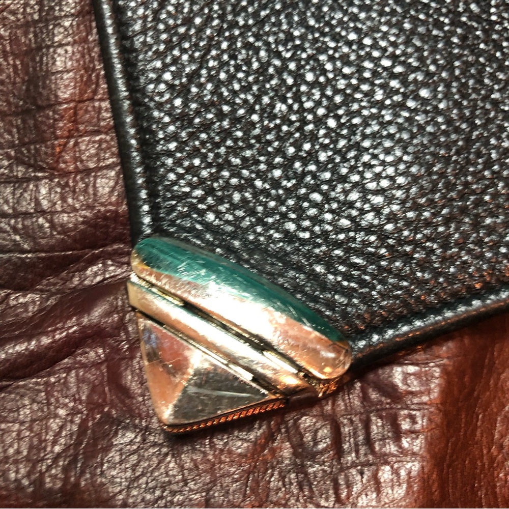 Thomas Leathers New Angle Soft Touch Crossbody Le… - image 3